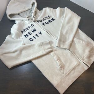 Abercrombie & Fitch Men's Cream Full Zip-Up Hoodie - Size Small